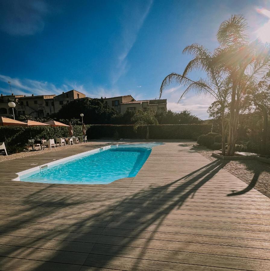 Hotel L'Isolella بورْتِكْسْيو المظهر الخارجي الصورة